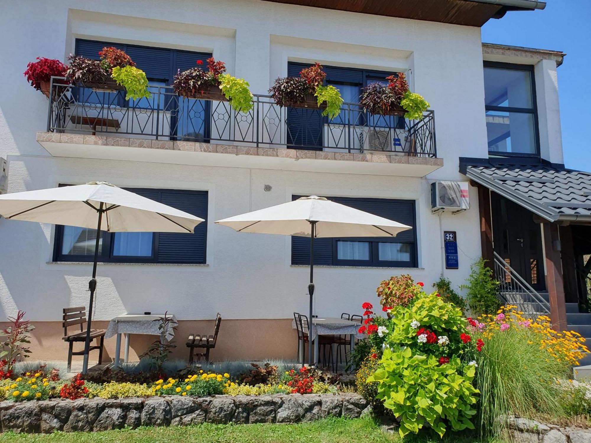 Guesthouse Vila Slunj Eksteriør billede