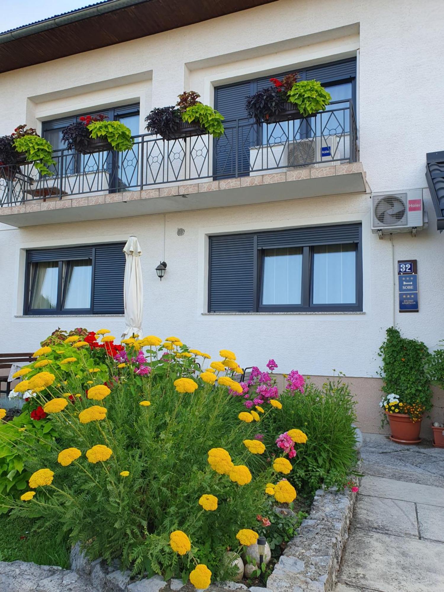 Guesthouse Vila Slunj Eksteriør billede