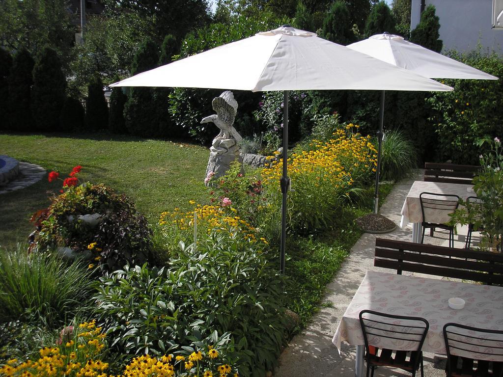 Guesthouse Vila Slunj Eksteriør billede